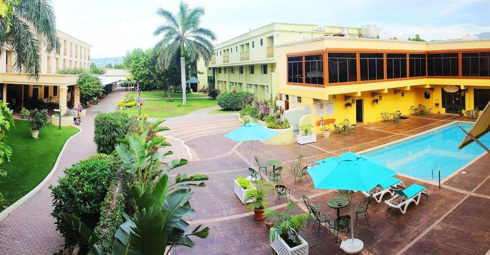 The Knutsford Court Hotel Кингстон Экстерьер фото