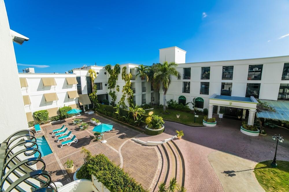 The Knutsford Court Hotel Кингстон Экстерьер фото