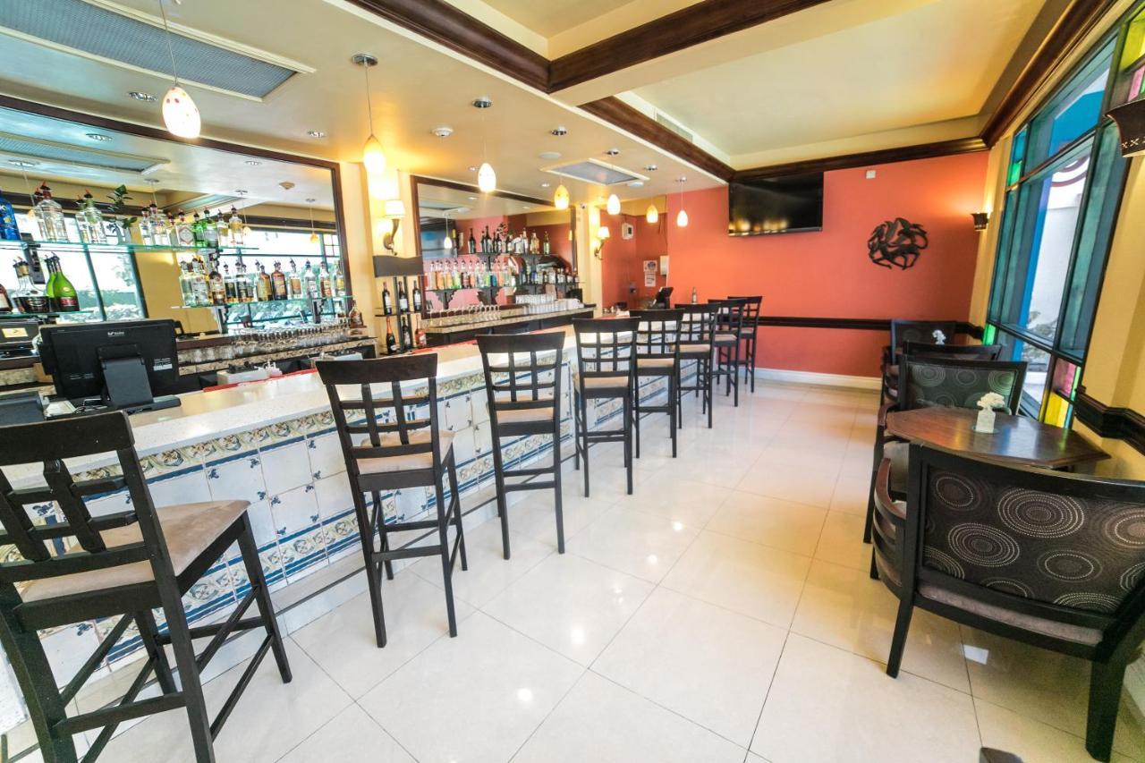 The Knutsford Court Hotel Кингстон Экстерьер фото