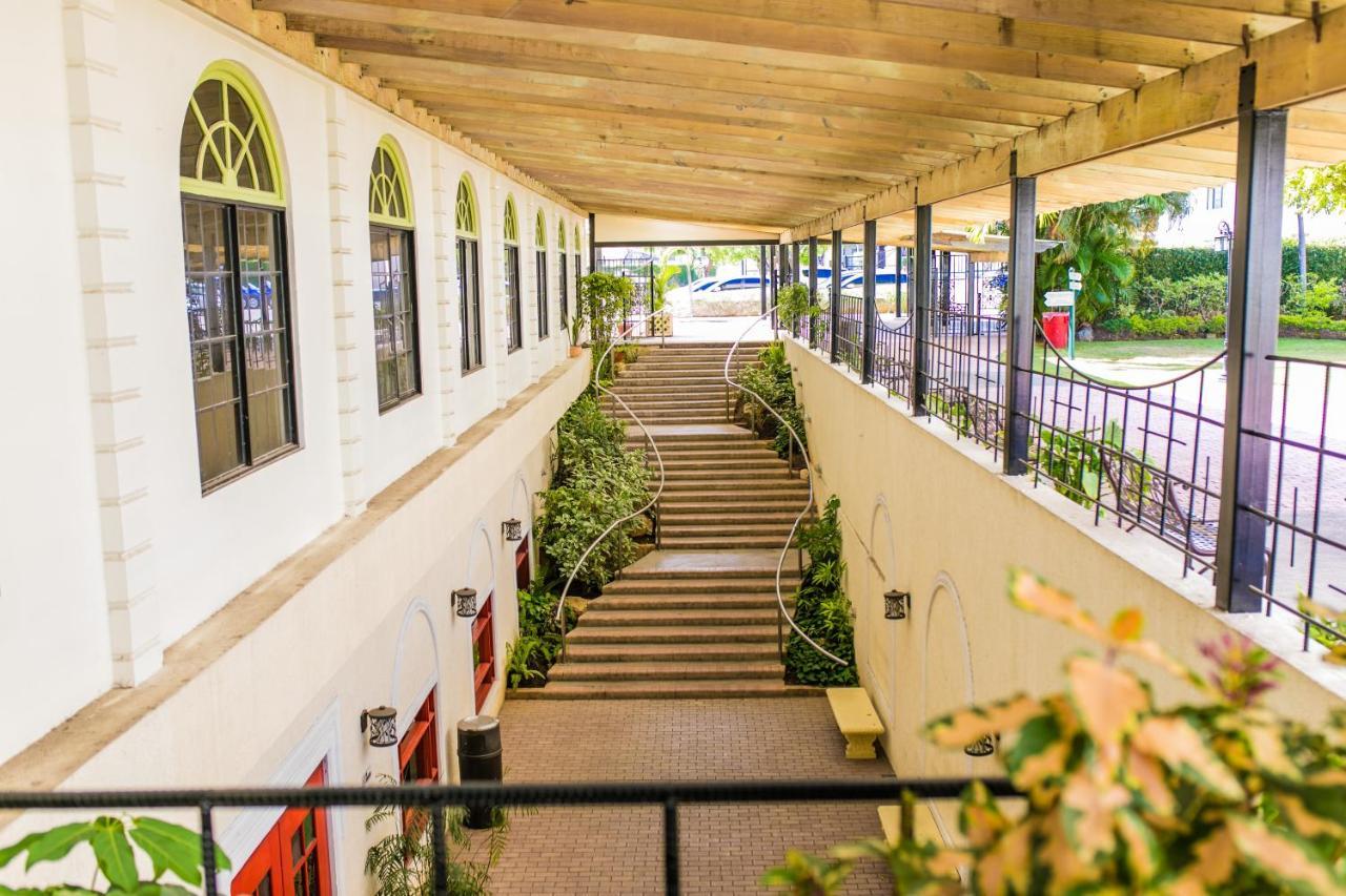 The Knutsford Court Hotel Кингстон Экстерьер фото
